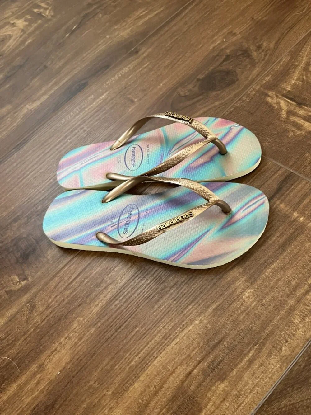 Havaianas Slim Iridescent flip flops oil slick rainbow colorful summer beach